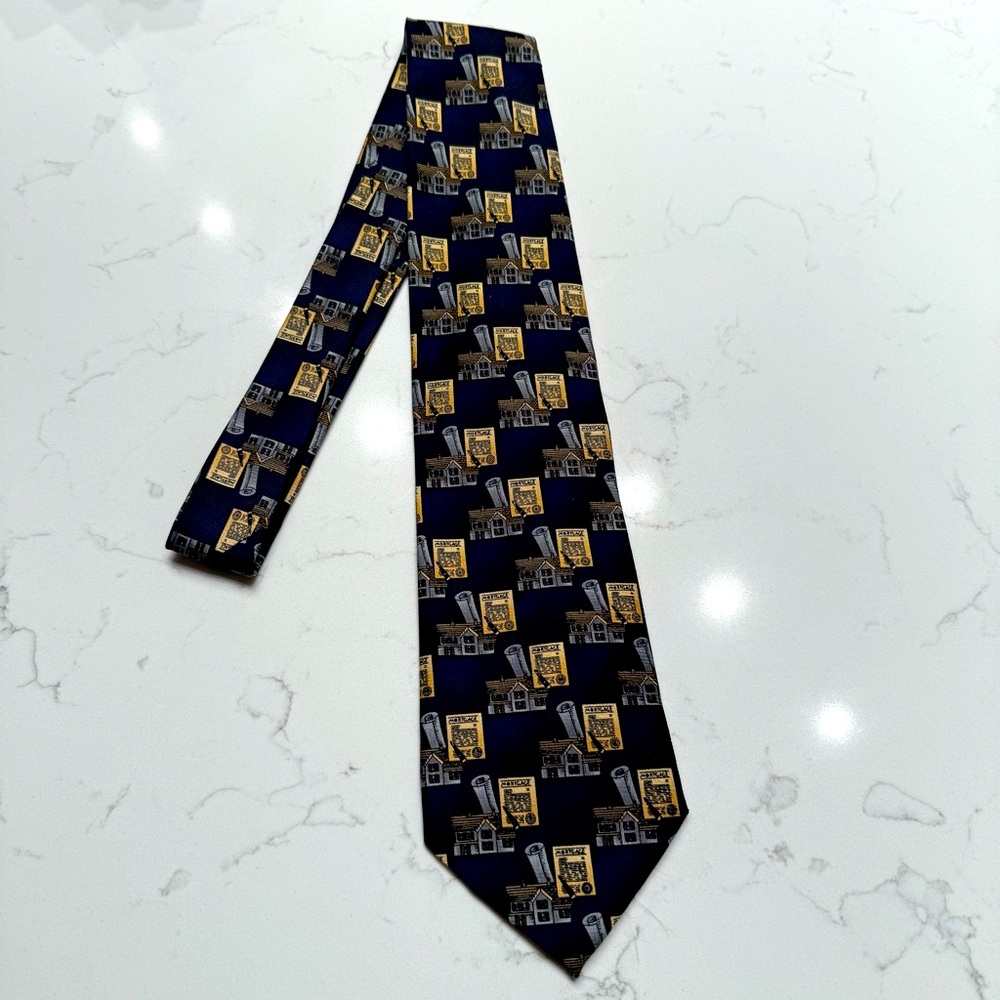 Stylish Black and Gold Men's Tie